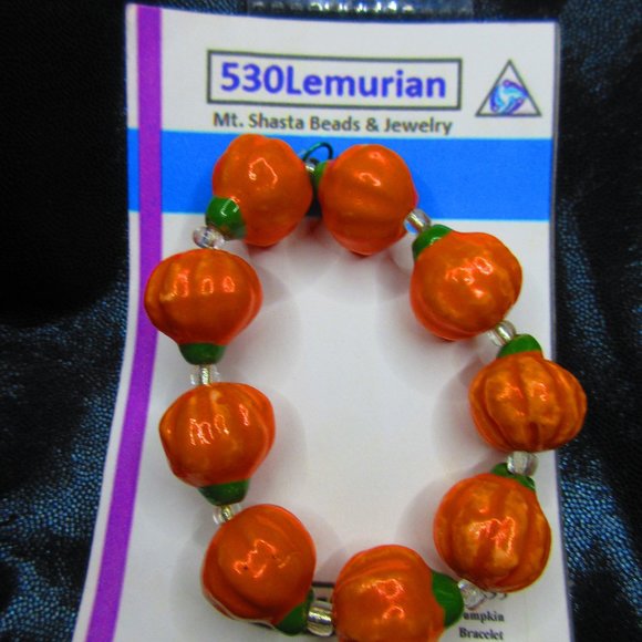 Pumpkins Ceramic 7" Stretchy Bracelet Jewelry - Picture 1 of 3